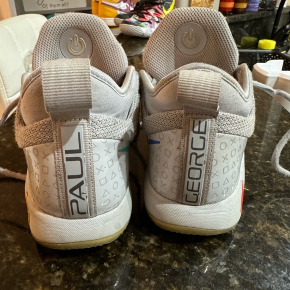 Nike Kyrie PlayStation shoes - Picture 5 of 6